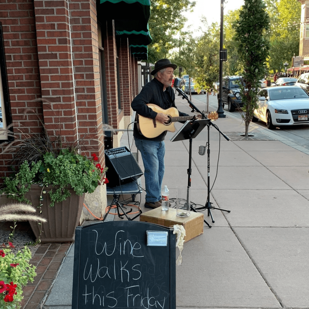 musician on mainstreet