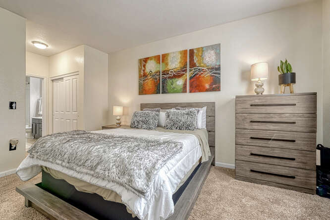 ensuite bedroom at Meadow HIlls Condo in Aurora Colorado