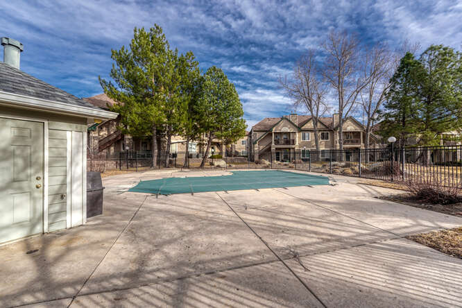 exterior pool at meadow hills condos