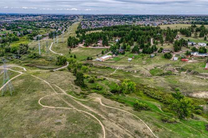 Bridle walking paths in Livengood Hills Neighborhood